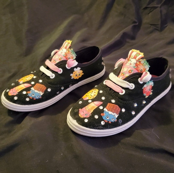*3-for-$20* Shopkins shoes, size 11c - Picture 4 of 6